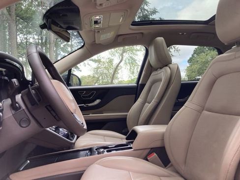 Used 2021 Lincoln Corsair Reserve w/ Elements Package image 22