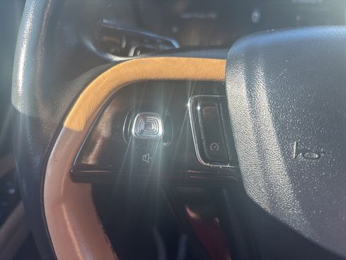 Used 2022 Lincoln Corsair Reserve w/ Sport Package image 13