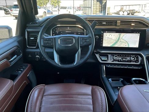Used 2024 GMC Sierra 3500 Denali Ultimate image 7