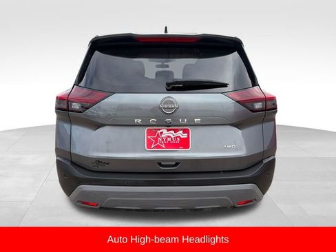 Used 2023 Nissan Rogue S image 6