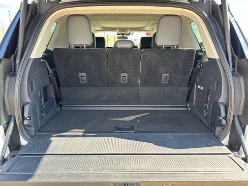 Used 2025 Ford Expedition Active AWD/4WD image 38