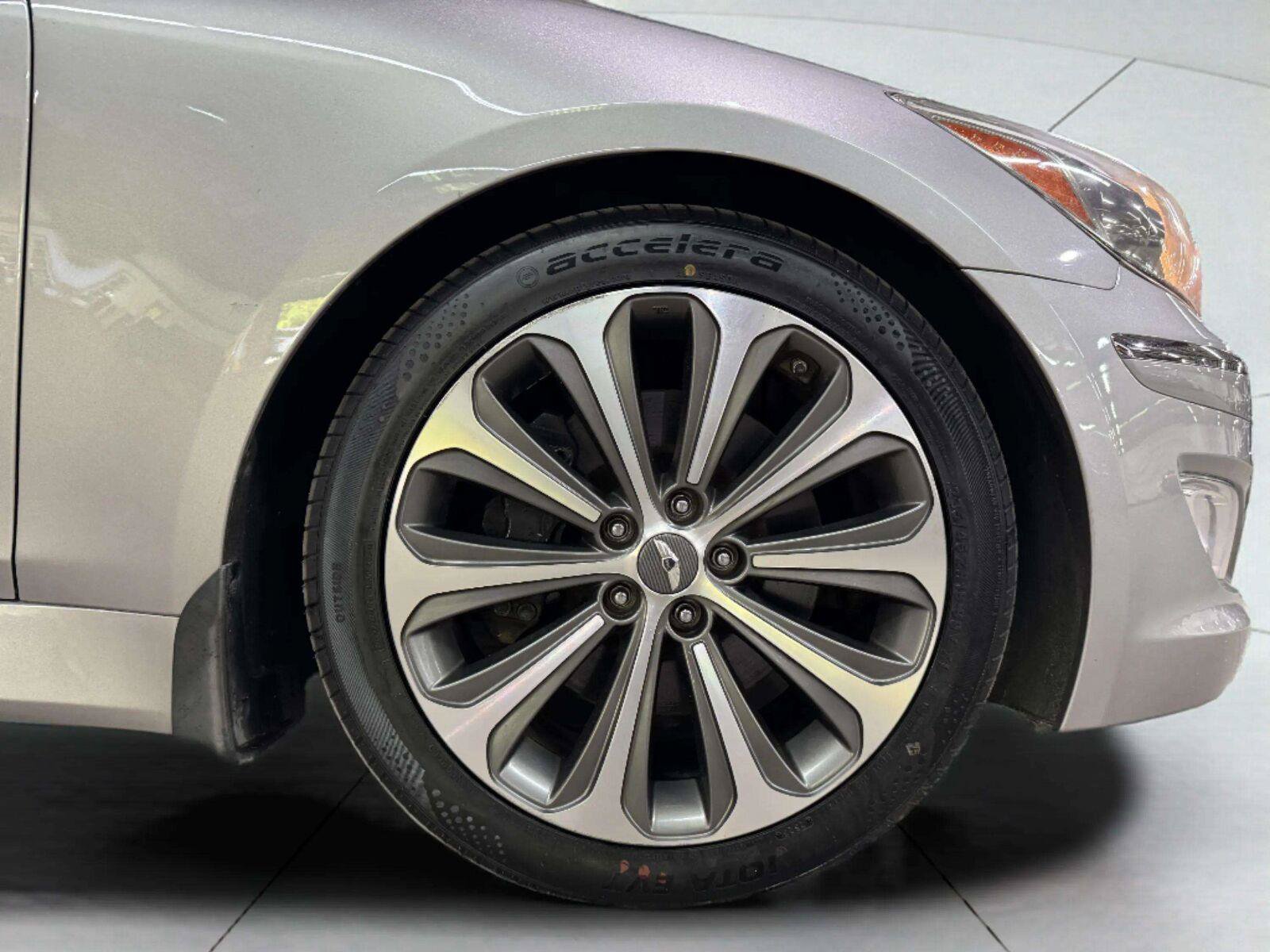 Used 2013 Hyundai Genesis 5.0 R-Spec RWD image 43