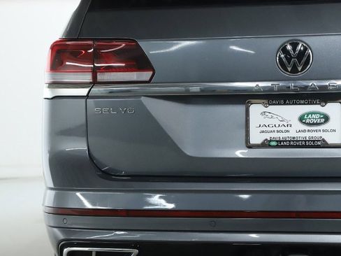 Used 2023 Volkswagen Atlas SEL Premium image 49