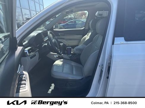 Used 2022 Kia Telluride EX w/ EX Premium Package image 9