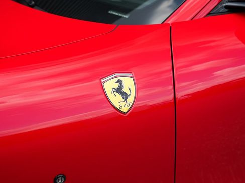 Used 2024 Ferrari Roma RWD image 14