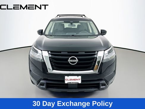 Used 2022 Nissan Pathfinder SV FWD image 3