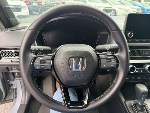 Used 2025 Honda Civic Sport image 13