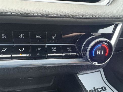 Used 2025 Chevrolet Equinox LT w/ Convenience Package II image 18