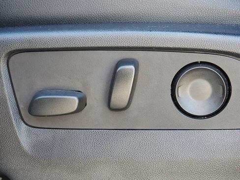 Used 2022 GMC Yukon AT4 AWD/4WD image 13