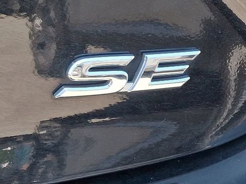 Used 2025 Toyota Camry SE FWD image 10