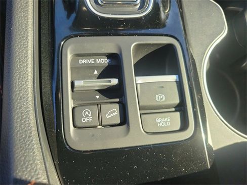 Used 2025 Honda Pilot Sport image 30