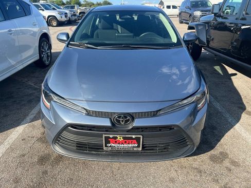 Used 2024 Toyota Corolla LE FWD image 2