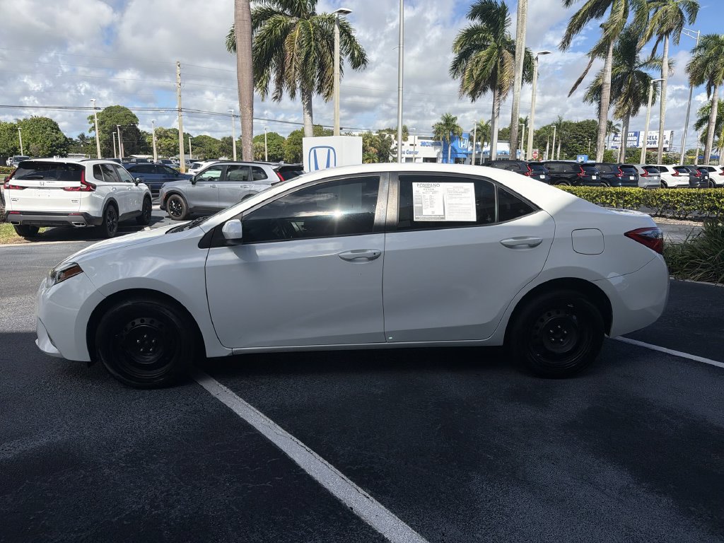 Used 2016 Toyota Corolla LE FWD image 5