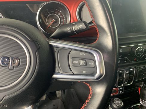 Used 2022 Jeep Wrangler Unlimited Rubicon w/ Xtreme Recon 35" Tire Package image 21