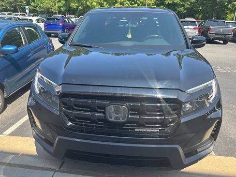 Used 2025 Honda Ridgeline Black Edition image 3