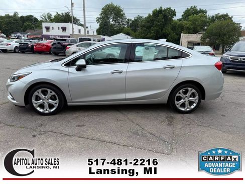 Used 2017 Chevrolet Cruze Premier image 5