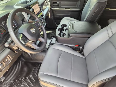 New 2026 RAM 2500 Tradesman AWD/4WD image 12