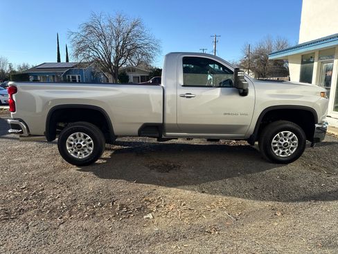 Used 2023 Chevrolet Silverado 2500 LT w/ Convenience Package image 6