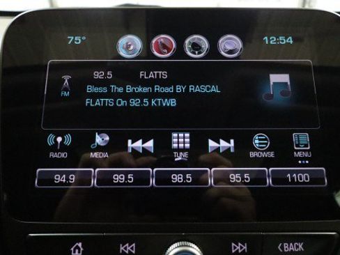 Used 2017 Chevrolet Malibu LT w/ Leather Package FWD image 16