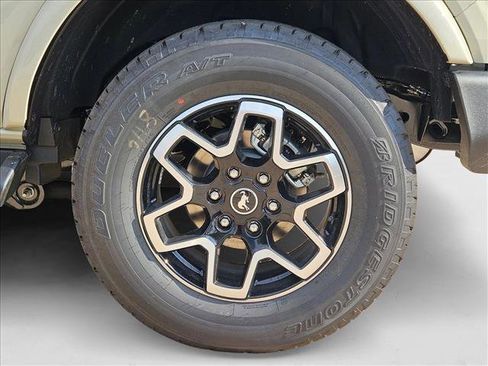 New 2025 Ford Bronco Outer Banks image 10