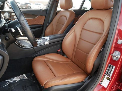 Used 2019 Mercedes-Benz C 300 4MATIC Sedan image 13