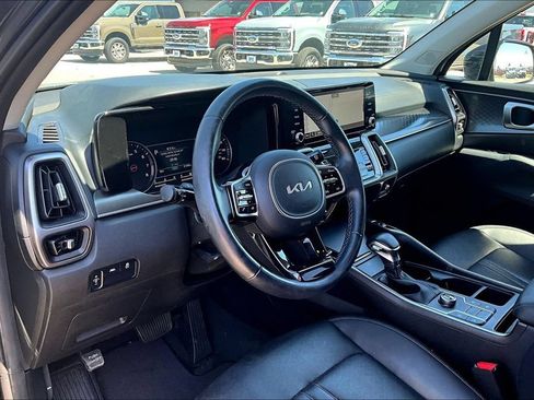 Used 2023 Kia Sorento S FWD image 13
