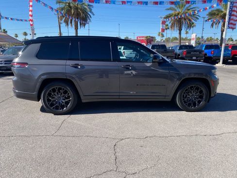 Used 2024 Jeep Grand Cherokee L Summit AWD/4WD image 4