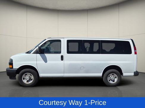 Used 2023 Chevrolet Express 3500 LS RWD image 5