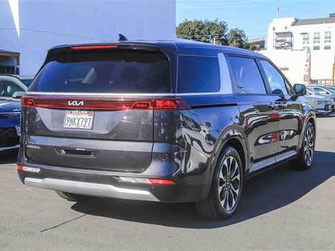Certified 2024 Kia Carnival EX image 8