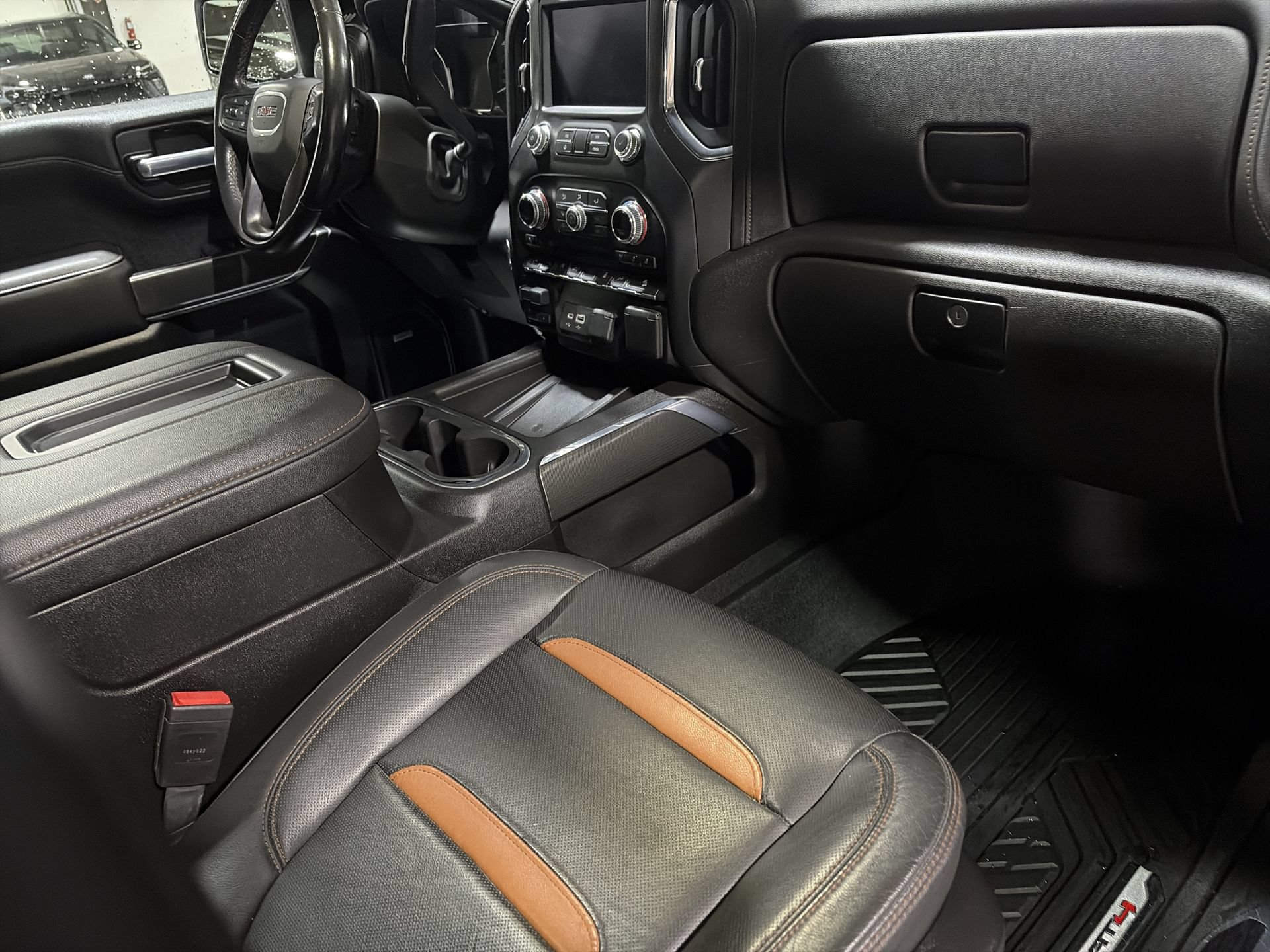 Used 2021 GMC Sierra 1500 AT4 w/ AT4 Carbonpro Edition AWD/4WD image 31