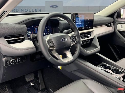 New 2026 Ford Explorer Active w/ Active Comfort Package AWD/4WD image 7
