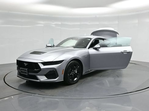 Used 2025 Ford Mustang GT RWD image 26
