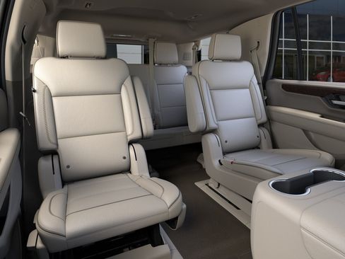 New 2026 GMC Yukon Denali w/ Denali Reserve Package AWD/4WD image 44