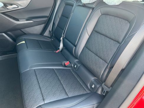 New 2026 Chevrolet Equinox LT w/ Convenience Package II FWD image 21