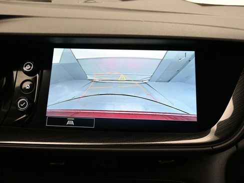 Used 2021 Buick Envision Essence image 25