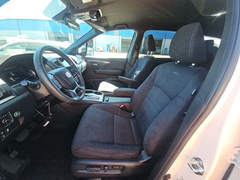 Used 2022 Honda Pilot Sport image 3