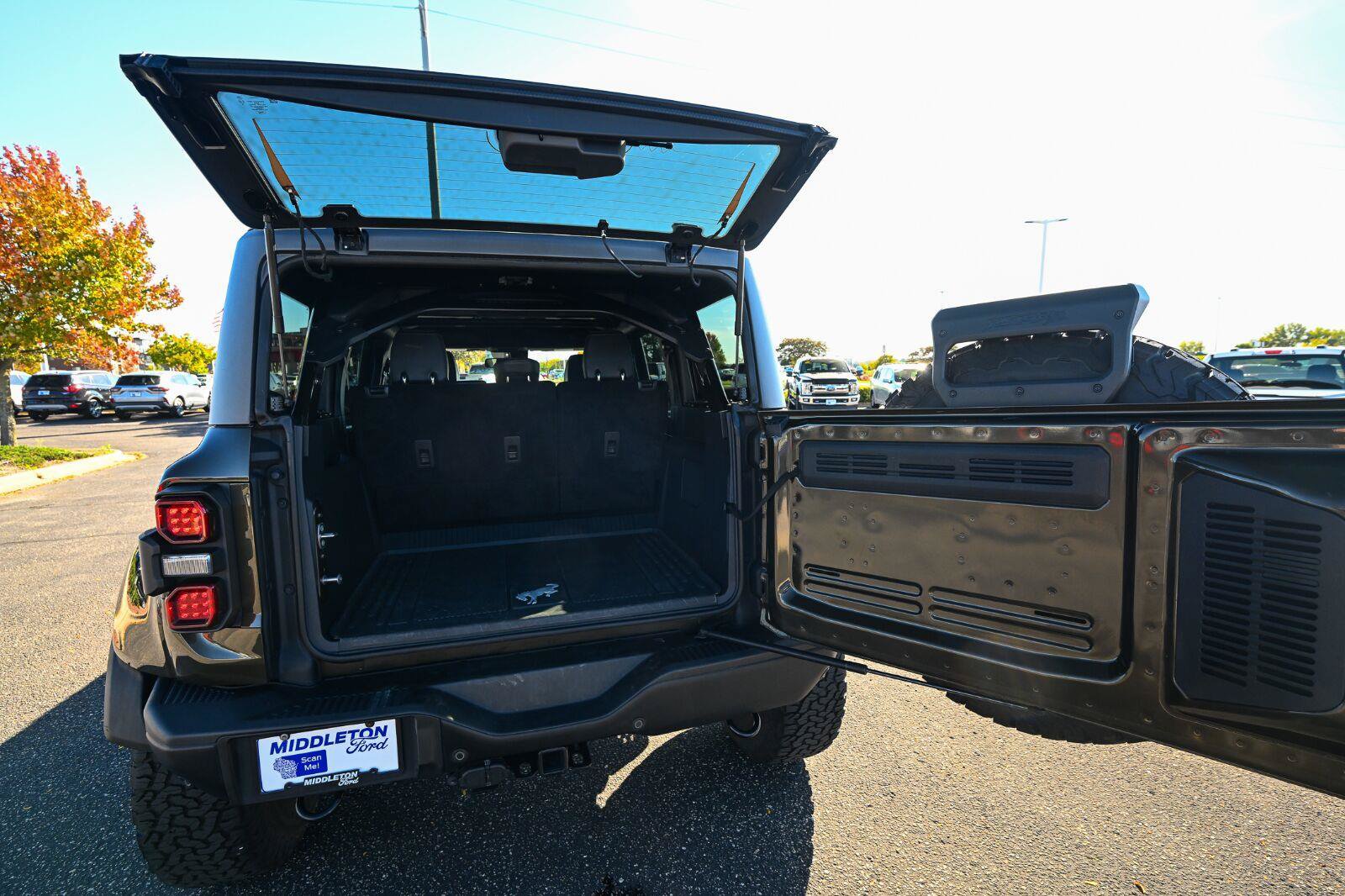 Used 2024 Ford Bronco Raptor w/ Interior Carbon Fiber Pack 6 AWD/4WD image 16