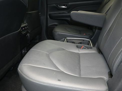 Used 2025 Toyota Grand Highlander AWD image 16