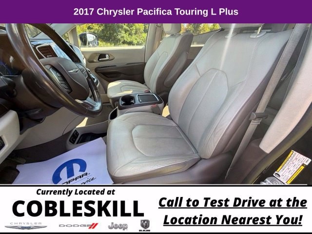 Used 2017 Chrysler Pacifica Touring-L Plus FWD image 12