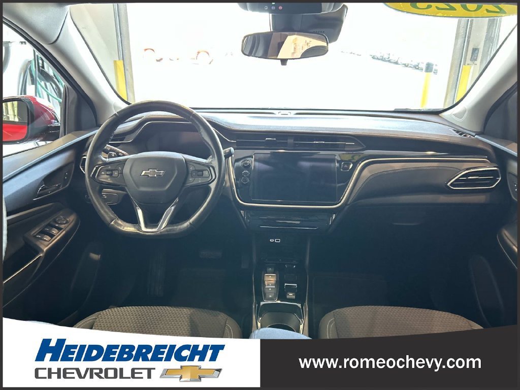 Used 2023 Chevrolet Bolt EUV LT w/ Comfort Package FWD image 16