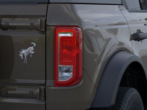 New 2026 Ford Bronco 4-Door AWD/4WD image 24