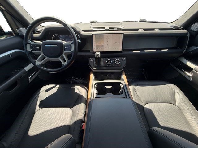 Certified 2023 Land Rover Defender 130 SE AWD/4WD image 12