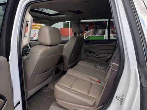 Used 2018 GMC Yukon SLT w/ Premium Edition RWD image 9