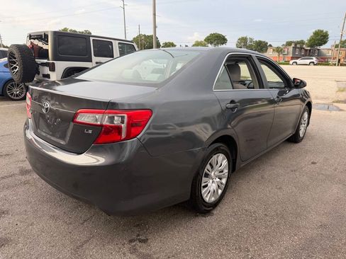 Used 2012 Toyota Camry LE FWD image 5