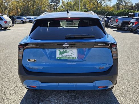 New 2026 Nissan Kicks SR image 8