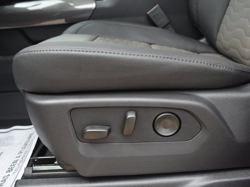 New 2026 Chevrolet Silverado 2500 ZR2 w/ LPO, Dark Essentials Package AWD/4WD image 19