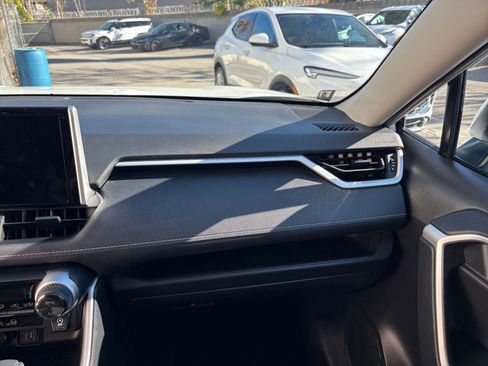 Used 2025 Toyota RAV4 XLE image 35