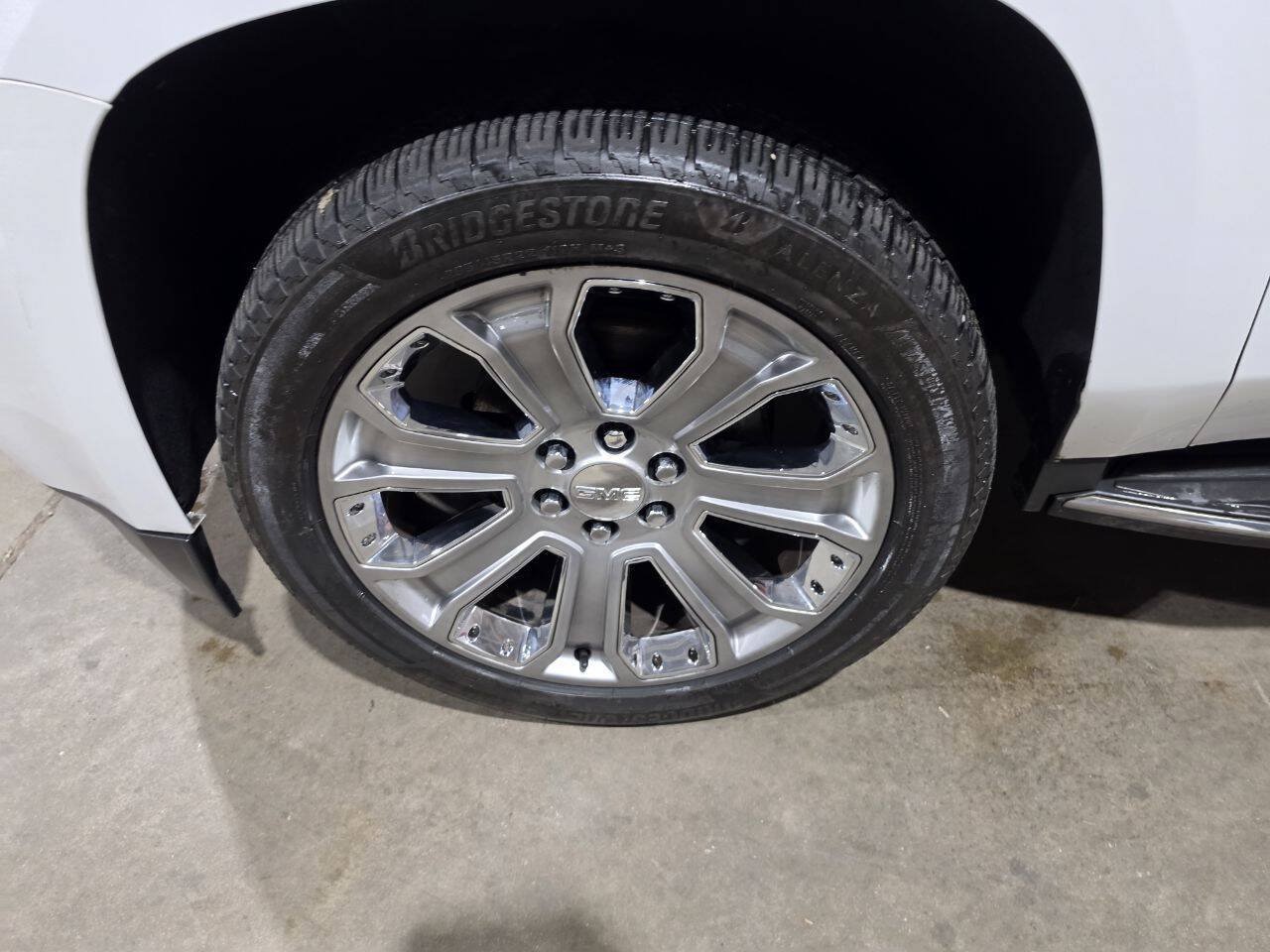 Used 2018 GMC Yukon XL SLT w/ Premium Edition AWD/4WD image 23