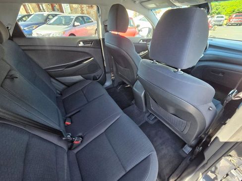 Used 2019 Hyundai Tucson SE AWD/4WD image 16