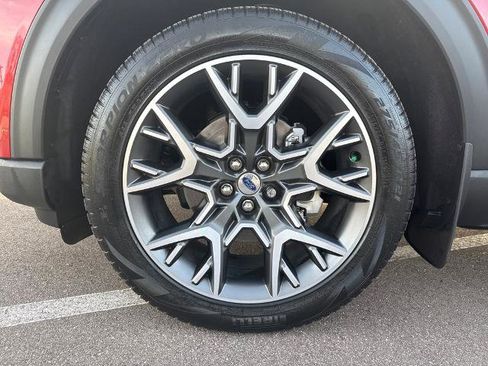 Certified 2025 Ford Explorer Platinum w/ Ultimate Package image 37